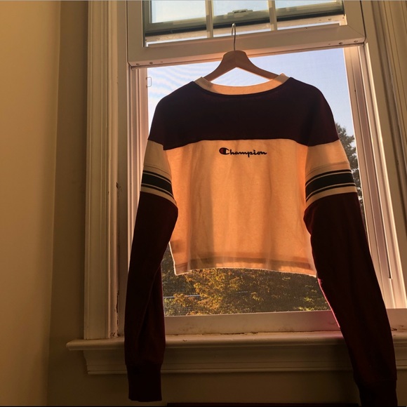 Champion Sweater - Picture 5 of 5